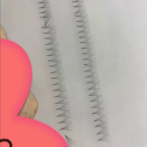 5D volume lash extensions - Picture 2 of 2